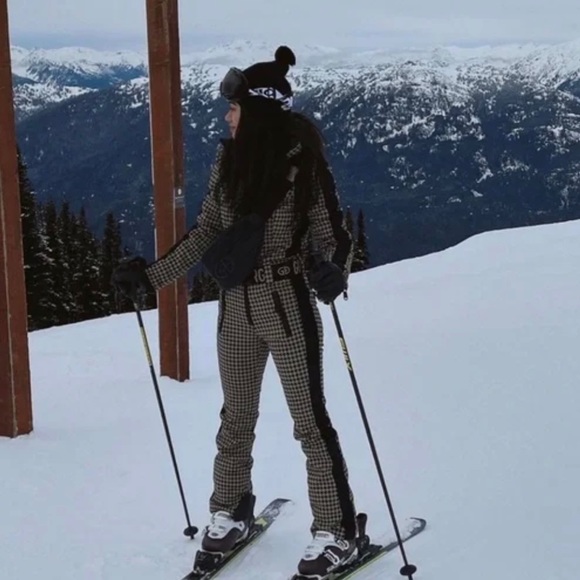 Cream houndstooth ski suit by goldbergh RARE piece. Size 8 - Picture 4 of 7